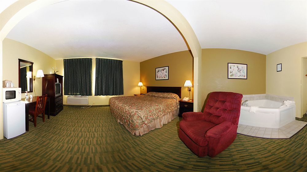 Hotel Super 8 By Wyndham Nixa/Springfield Area Esterno foto
